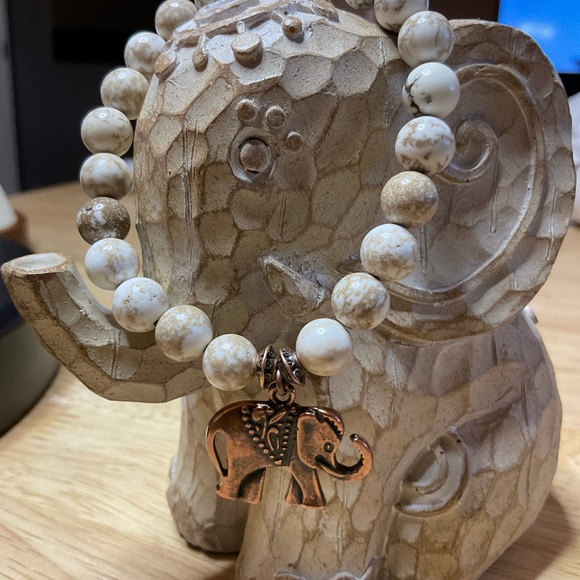 Rustic White Howlite with Copper Spacer and Elephant Charm - Picture 2 of 7